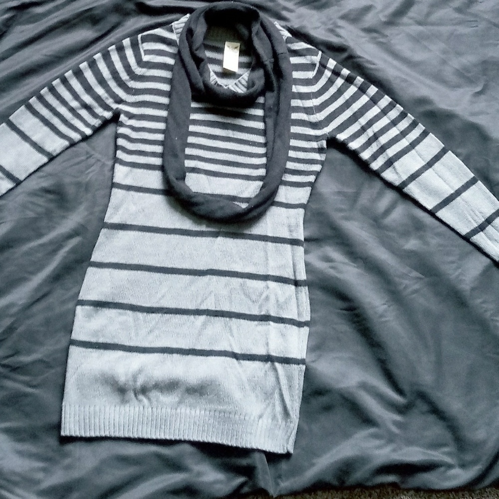 Faded Glory Sweater Dress w/Scarf